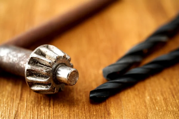 Gereedschap op houten tafel — Stockfoto