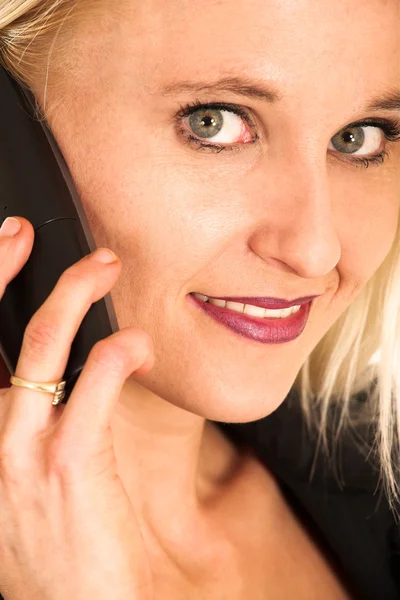 Close up of Blonde Business Woman talking on phone — Stock Photo, Image