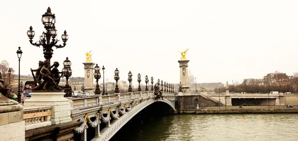 Pont alexandre iii - most v Paříži, Francie — Stock fotografie