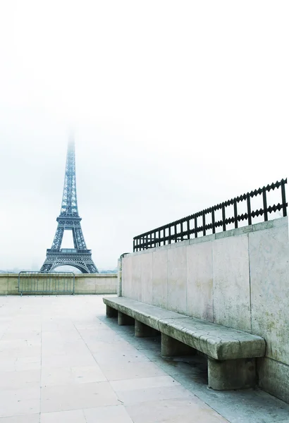 La Torre Eiffel en París, Francia — Foto de Stock
