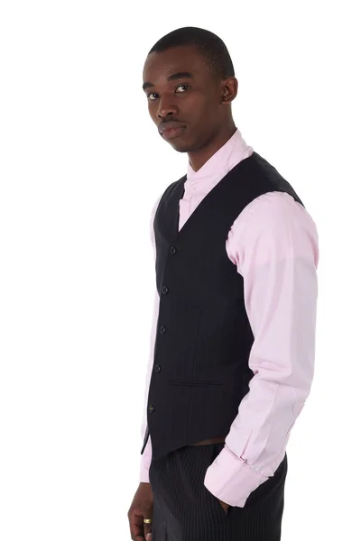 Молодой черный африканский бизнесмен в полуформальной одежде — стоковое фото