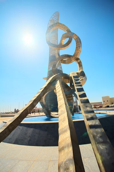 Devant le stade sportif Khalifa à Doha, Qatar — Photo