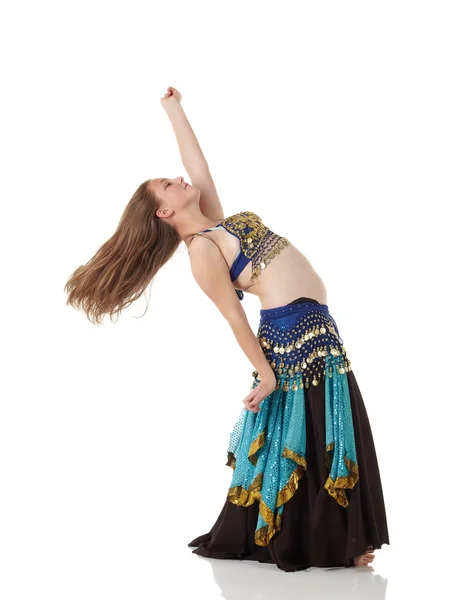 Jonge Kaukasische buik dansende meisje — Stockfoto