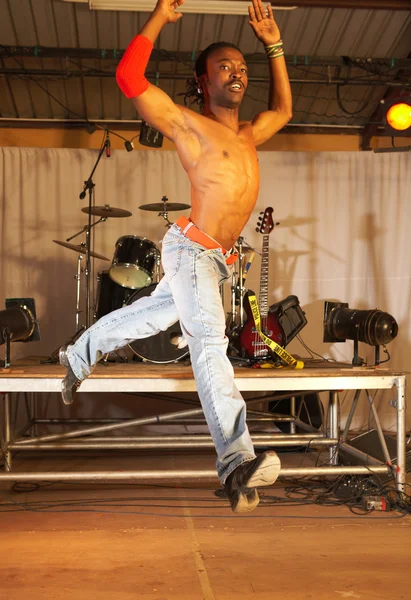 Único dançarino de hip-hop estilo livre — Fotografia de Stock