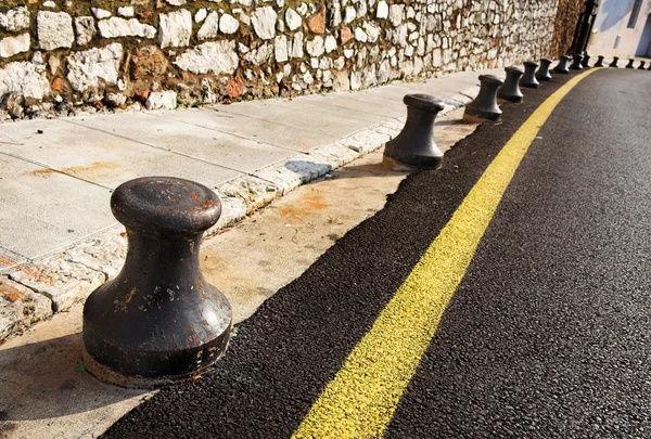 Barriers next to the road in Cannes — Stock Photo, Image