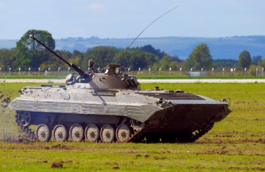 BMP 2 savaş aracı