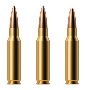 7.62 mm full metal ceket ammuniton beyaz arka planda izole edilmiş.