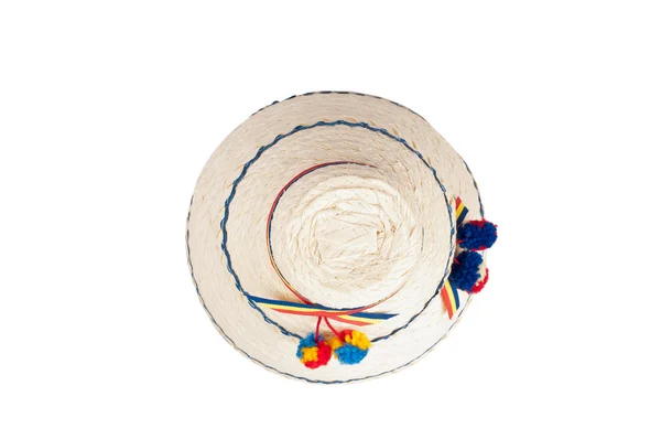 Традиционная румынская шляпа из соломы, изолированная на белом фоне — стоковое фото