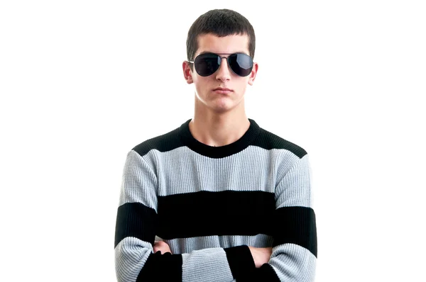 Vážně mladý muž se slunečními brýlemi — Stock fotografie