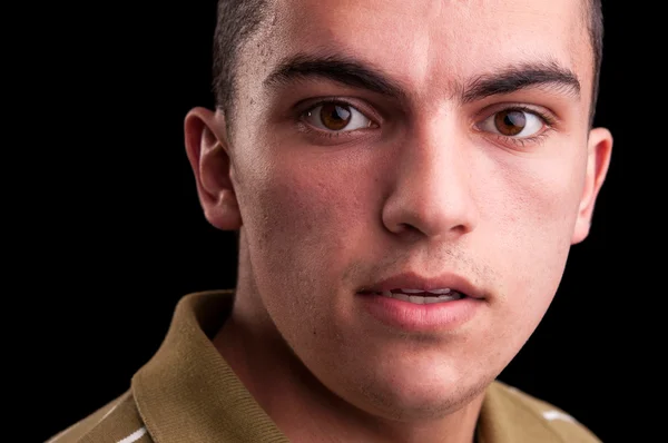 Retrato de adolescente caucasiano jovem, close up headshot — Fotografia de Stock