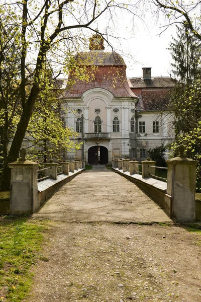 Château médiéval en Roumanie, Gornesti, construit par Joseph Teleki — Photo
