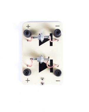 eski aygıt için diyot bağlanmak için izole beyaz zemin üzerine dersler fizik