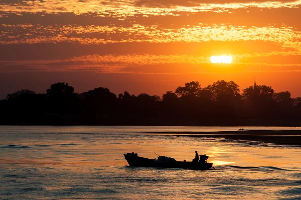 Rio Irrawaddy, Mynamar — Fotografia de Stock