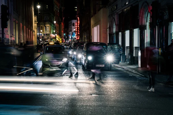 Night traffic in London Piccadilly — Stock Photo, Image