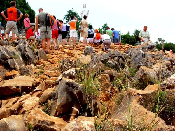 Tanrı'ya, medjugorje kayalık yol