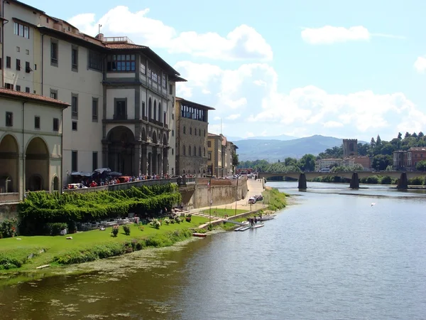 Arno Nehri Floransa, İtalya