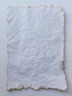 boş kağıt beyaz arka plan üzerinde izole burning edge ile