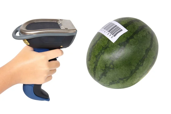 Digitalização de melancia com scanner de código de barras Bluetooth — Fotografia de Stock