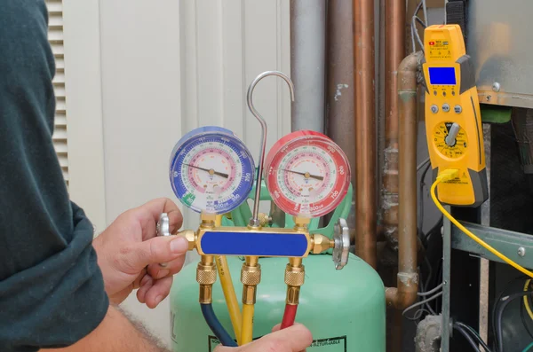 Carregamento do sistema HVAC . — Fotografia de Stock