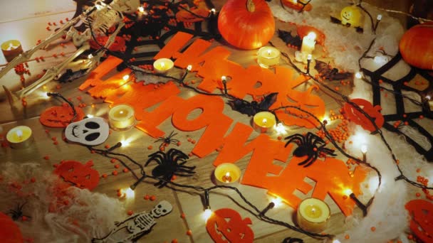 Decorazioni spaventose di Halloween. Festa di Halloween con pipistrelli, fantasma e teschio. Saluti di Halloween — Video Stock