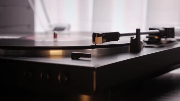 Vinyl record turntable. Music playing on retro vinyl gramophone — Stock Video