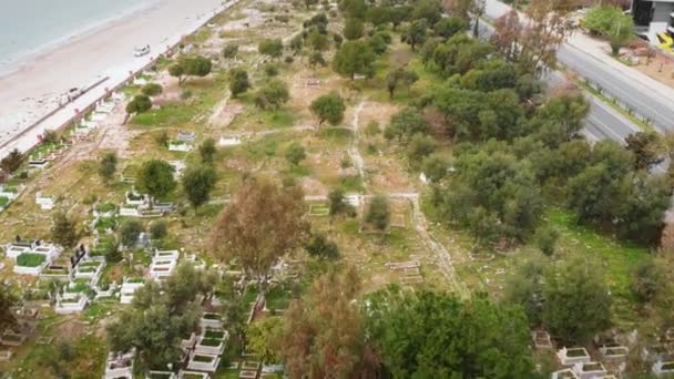 Old Muslim graveyard, aerial view. Old islamic cemetery. Ancient Muslim cemetery — Stock Video