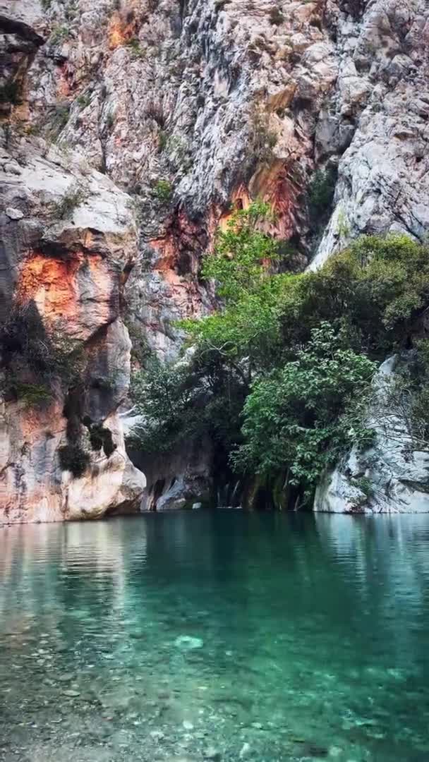 Piękny krajobraz natury kanionu Goynuk w Turcji. Pionowe wideo — Wideo stockowe