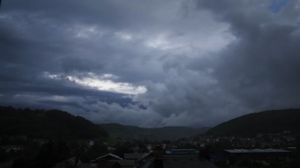 Dramatic Rainy Cloudscape Fluffy Stormy Clouds Moving Fast Silhouette Mountains — Vídeo de Stock