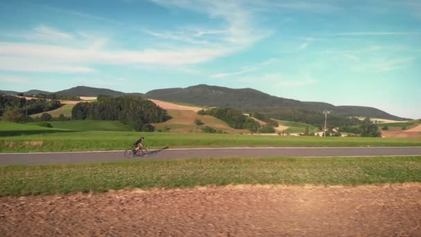 Epic Bike Ride Nature Mountain Landscape Cyclist Riding Road Bicycle — Vídeo de Stock