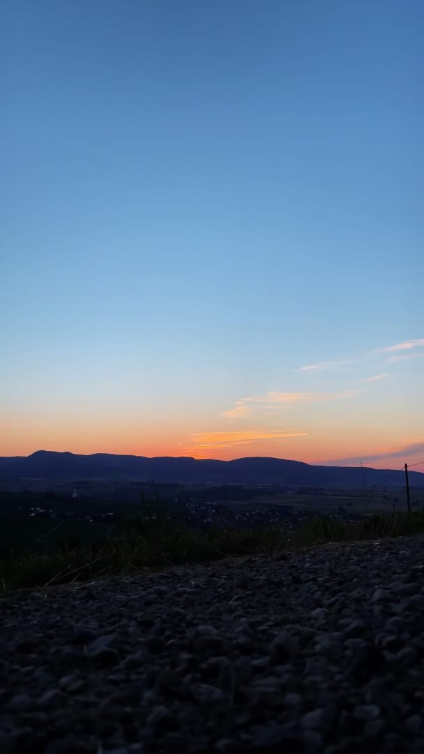 Silhouette Hills Sunrise Vertical Video Colorful Sunrise Mountain — Video Stock