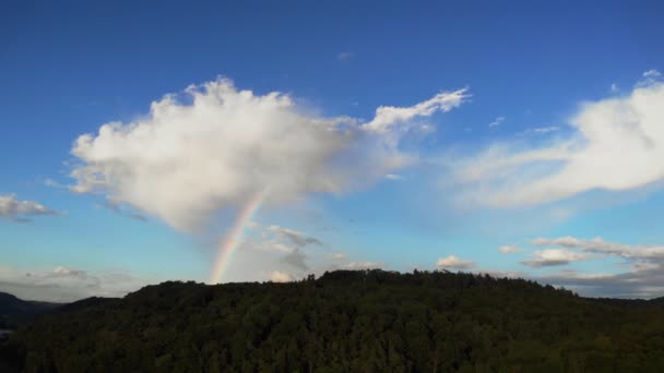 Colorful Rainbow Landscape Fluffy Clouds Rain Rainbow Cloudy Sky Summer — Vídeo de Stock