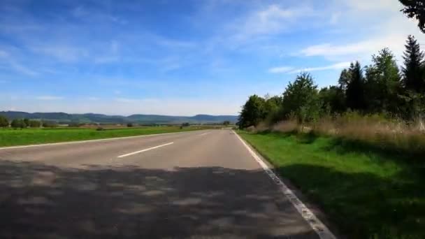 Bireysel Zaman Denemesi Bisiklet Yarışı Sırasında Otoyolda Bisiklet Sürmek Birinci — Stok video