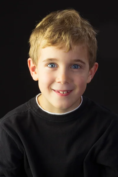 Een gelukkig, vol van leven, jongen — Stockfoto