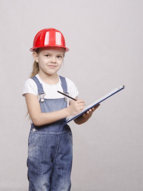 mühendis çocuk kask standları ve klasörde yazıyor