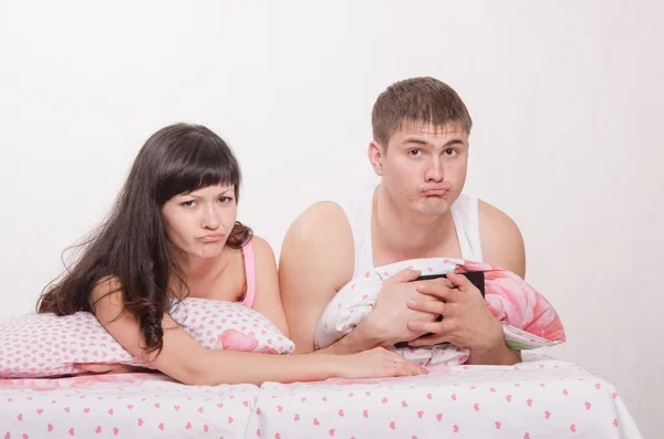 Husband wife robbed tablet computer — Stock Photo, Image