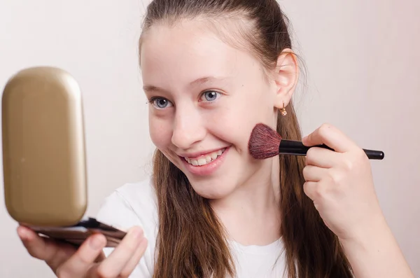 Teen girl face powders — Stock Photo, Image