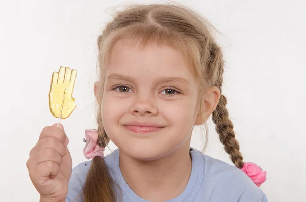 Niño con piruleta — Foto de Stock