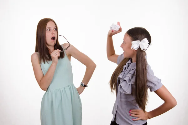 Trainee teacher throws a crumpled piece of paper — Stock Photo, Image