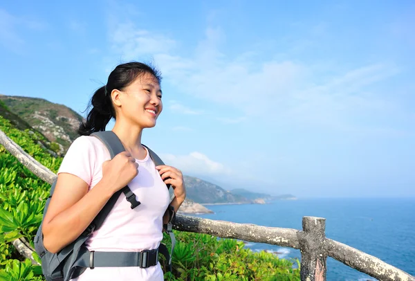 Young asian woman hiker — Stock Photo, Image