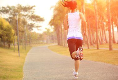 tropikal Park'ta jogging kadın