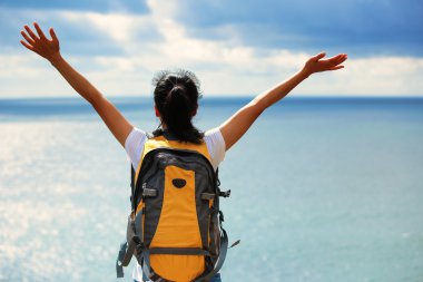 kadın hiker kollarını