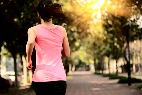 Woman runner — Stock Photo, Image