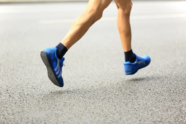 Atleta corriendo en la maratón internacional de Shenzhen 2013 — Foto de Stock