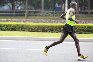 Tanımlanamayan sporcular shenzhen uluslararası maraton koşusu