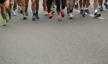 shenzhen uluslararası maraton tanımlanamayan sporcu onlarca