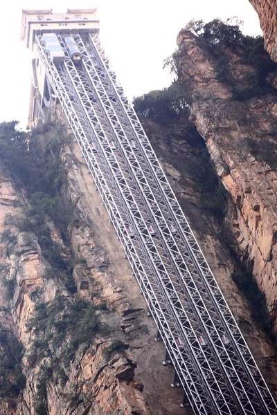 Ascensor de observación en la montaña — Foto de Stock