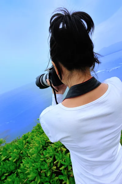 女性のカメラマン — ストック写真