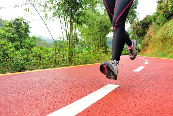 Woman legs running — Stock Photo, Image