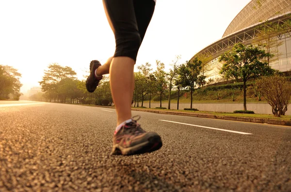 Mujer corriendo —  Fotos de Stock