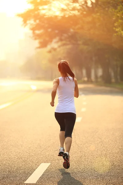 Woman running — Stock Photo, Image